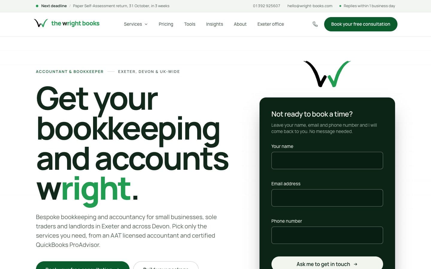 The Wright Books homepage: Get your bookkeeping and accounts wright, beside a forest-green quick enquiry form under the W